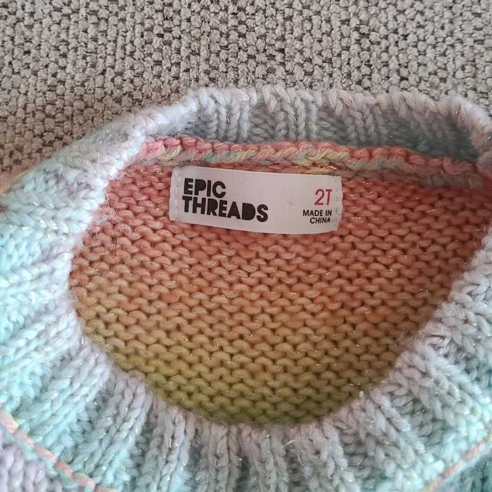 Fun colorful Kids Sweater - Picture 3 of 3